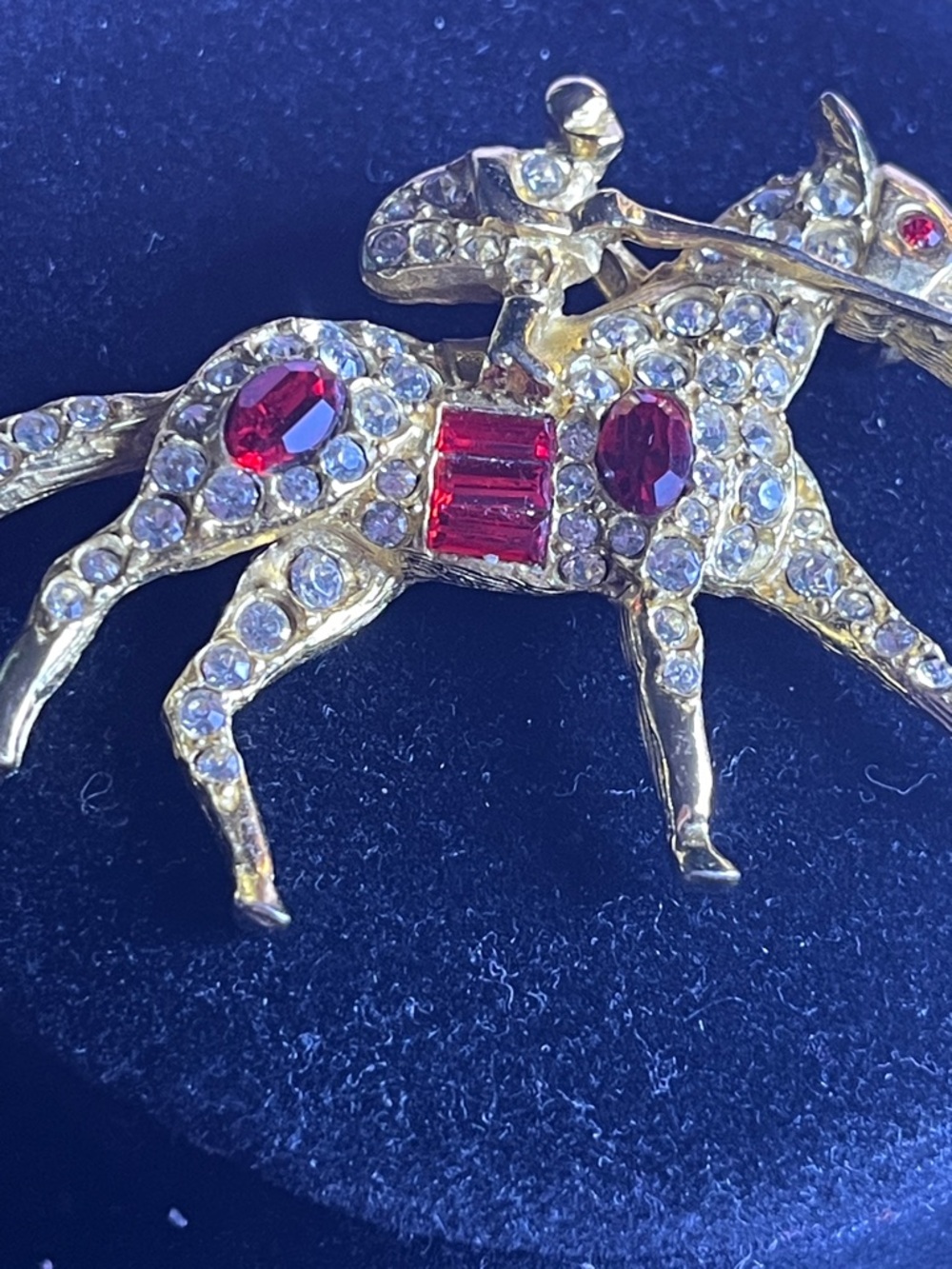 Gold-tone Horse & Jockey with Red Crystals & Rhinestones Brooch - Picture 4 of 13
